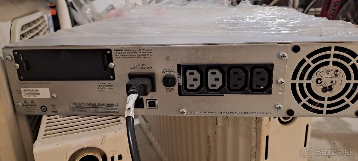 UPS SMART Zalozny zdroj APC - 6
