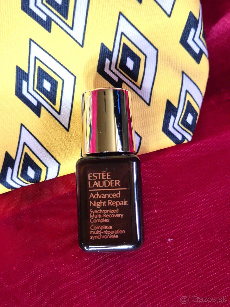 ESTÉE LAUDER - sérum 7ml + kosmetická taštička - 6