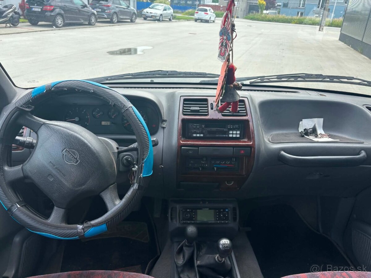 Nissan terrano 2 - 6