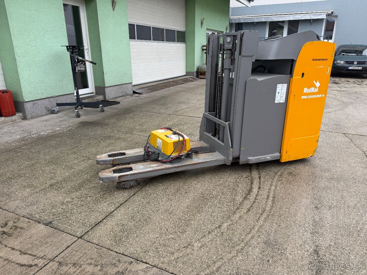 Jungheinrich ESD 120 - 6