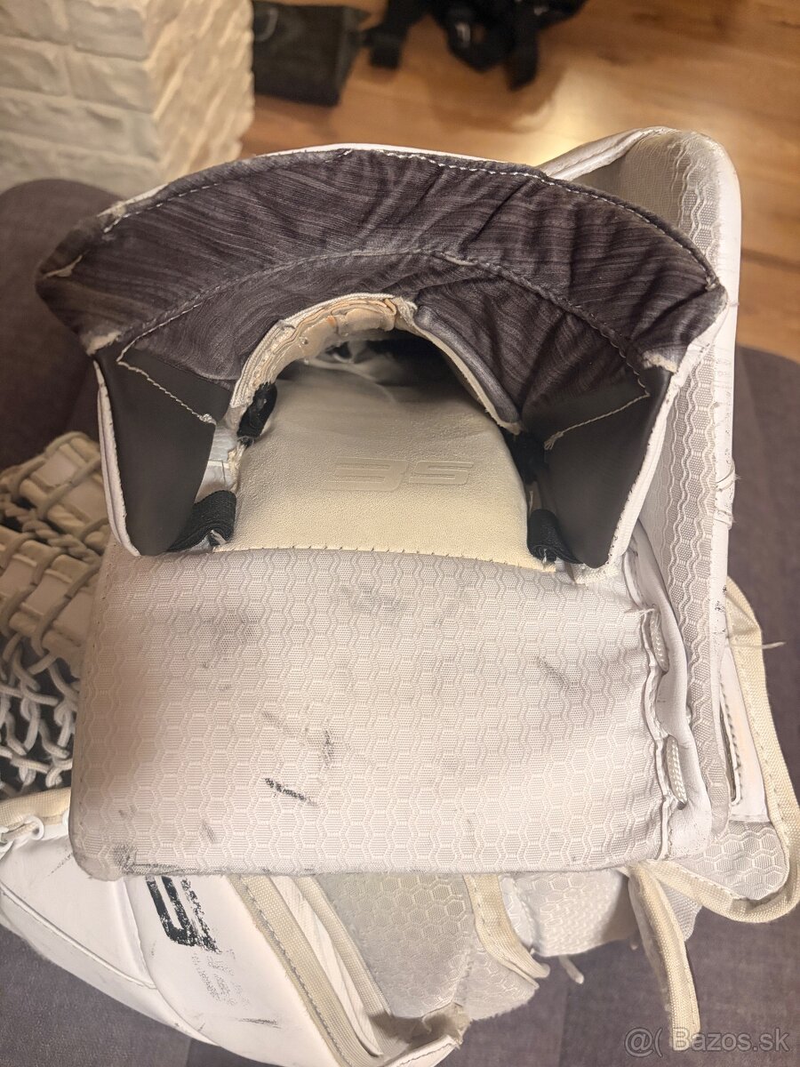 Brankarske hokejove rukavice,kolenacky,suspenzor,prilba - 6