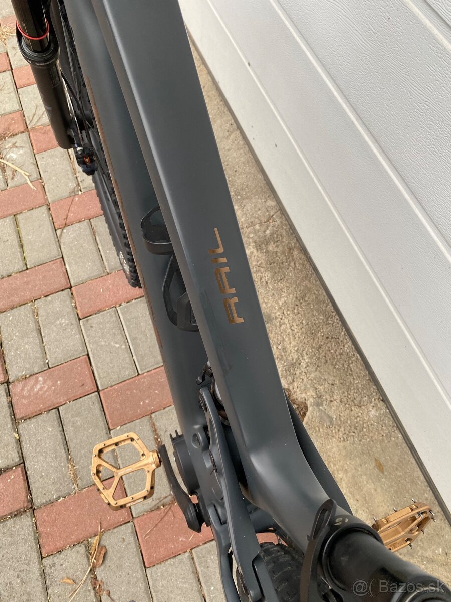 Karbónový Trek Rail 9.8 XT Project One - 6