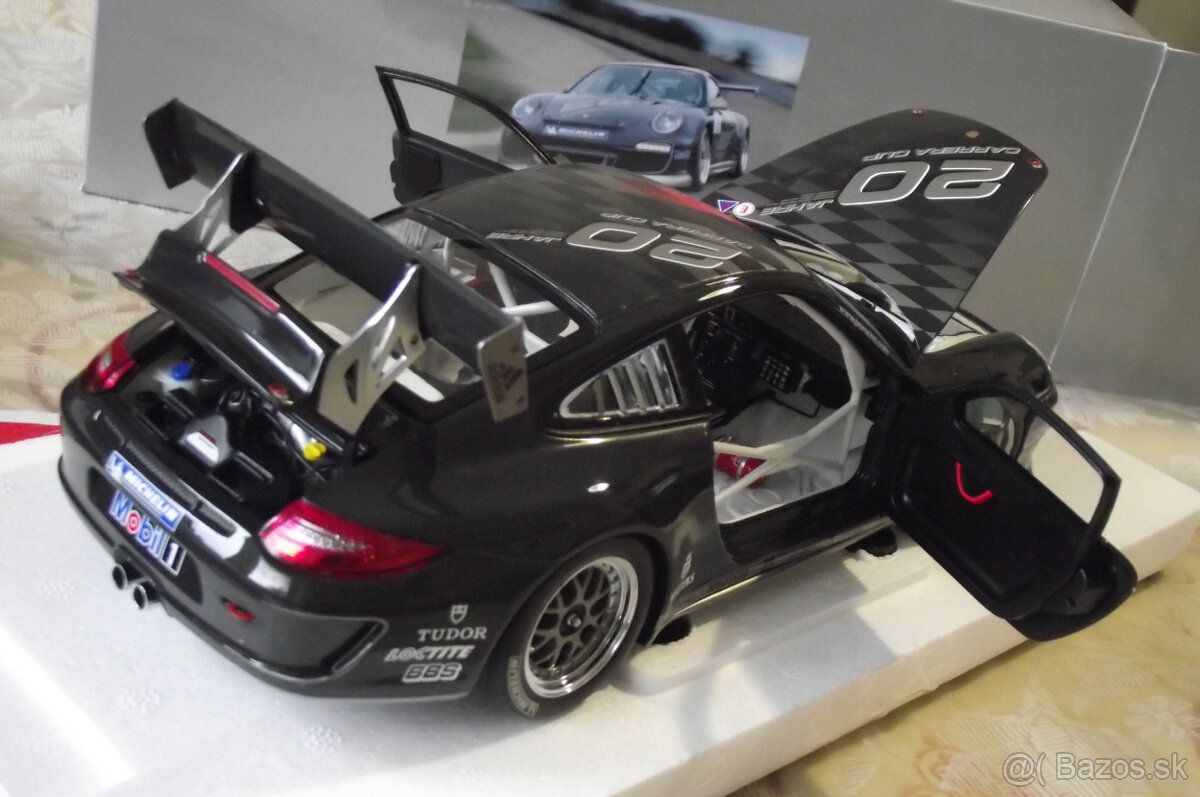 1:18 Porsche 911 - 6