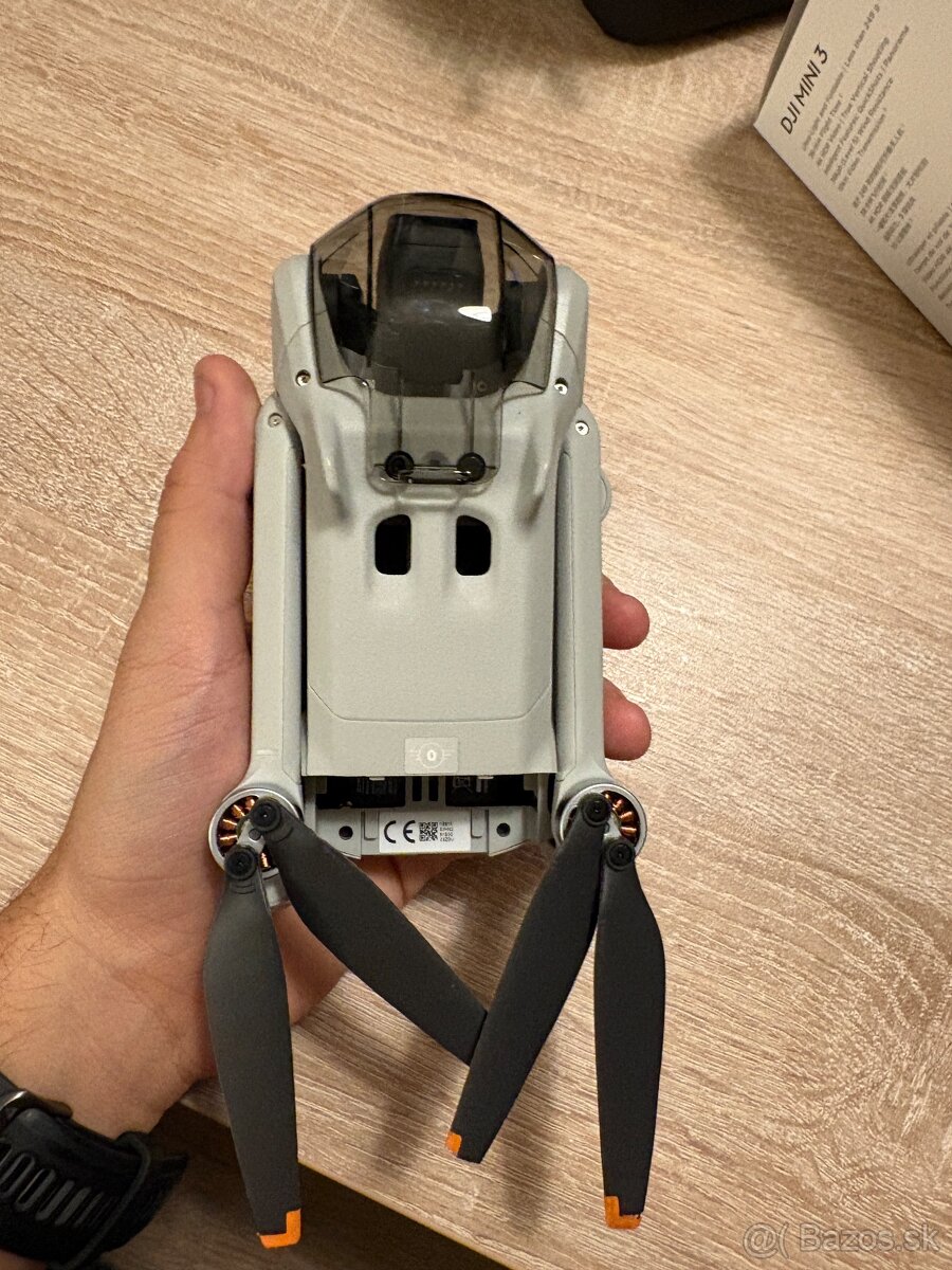 DRON DJI MINI 3 FLY MORE COMBO - 6