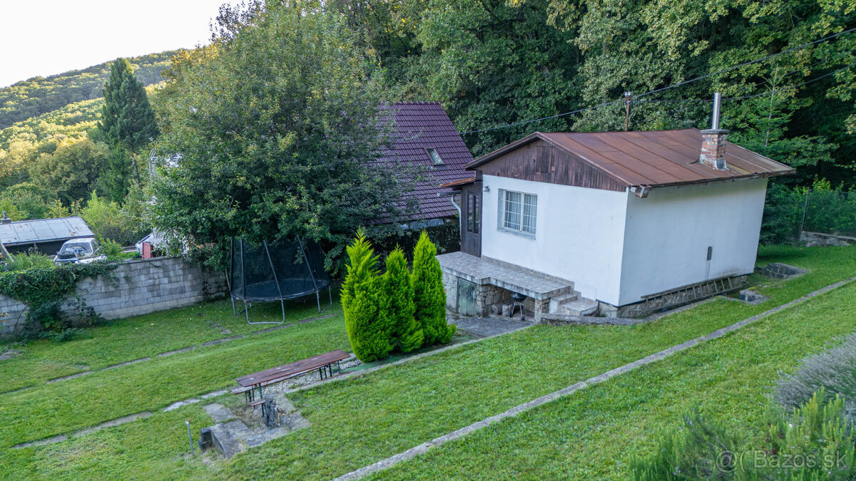 Pozemok s rekreačnou chatou a krásnym výhľadom v lukratívnej - 6