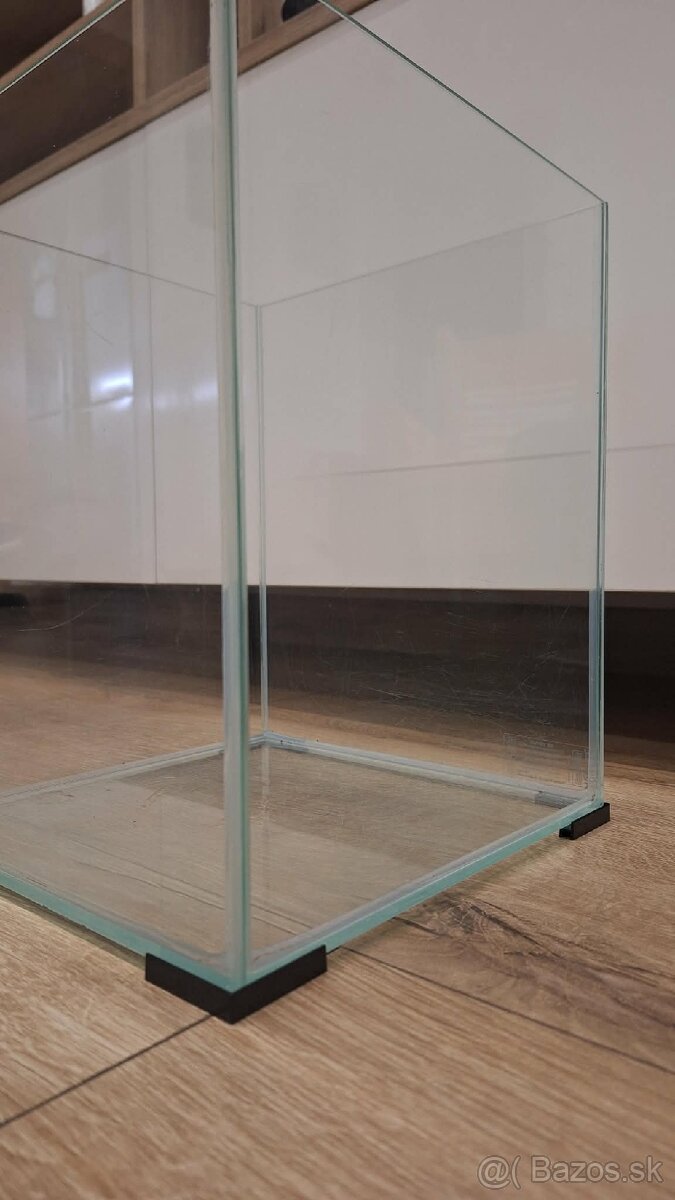 Predám malé akvárium - 6