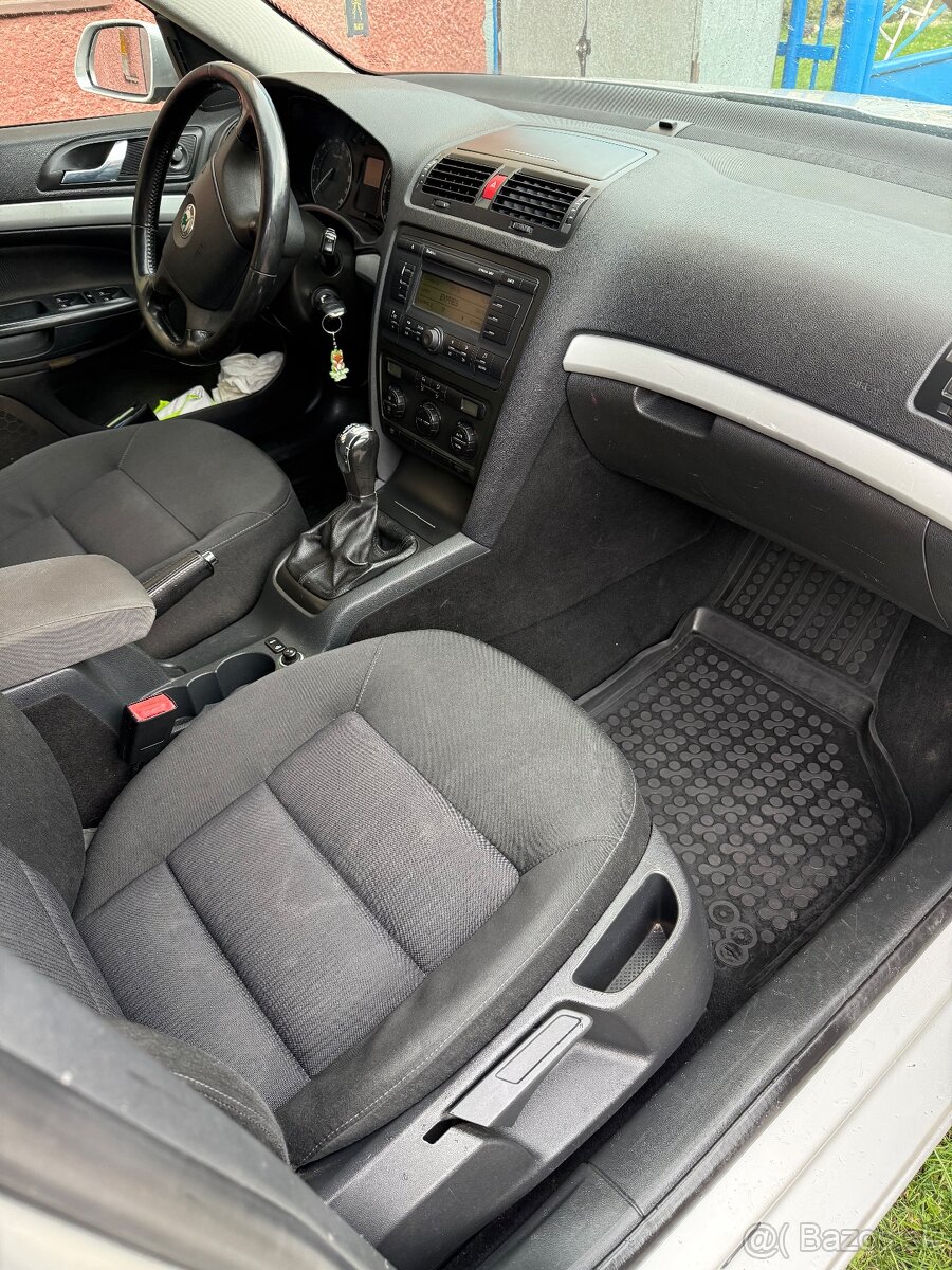 Škoda Octavia 2 1.9TDI 77kw - 6