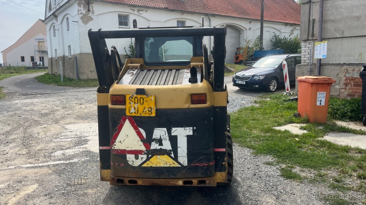 CATERPILLAR 242 B 4X4 - 6