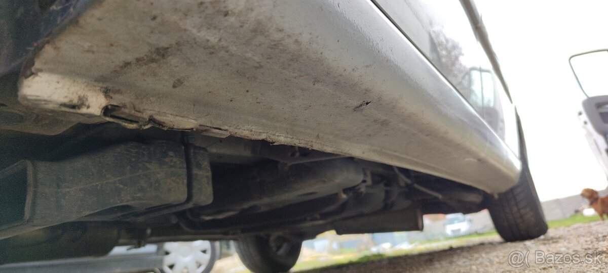 Predám citroen c8 2.0hdi 100kw 2009 - 6