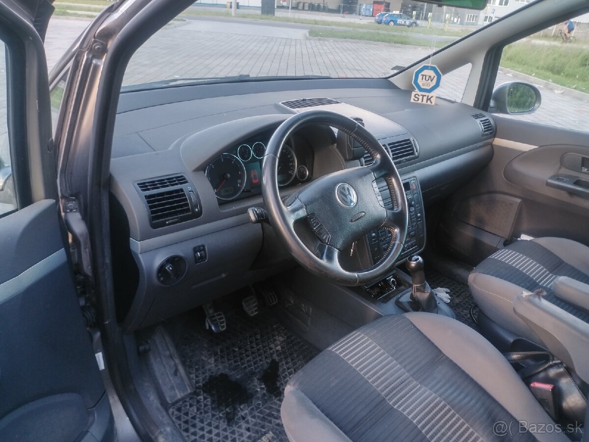 Volkswagen Sharan 2.0Tdi 7miestne - 6