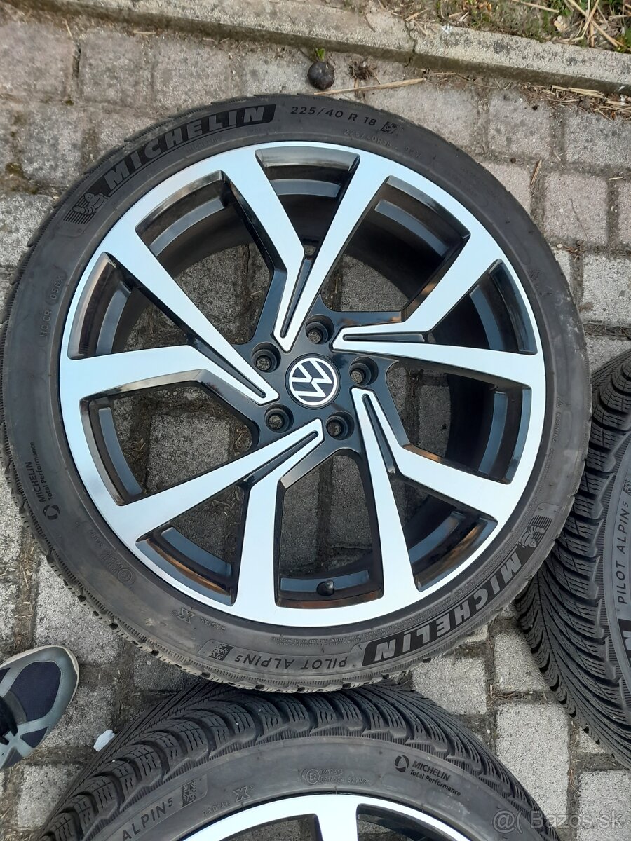 Pneu zimne 225/40 r18 - 6