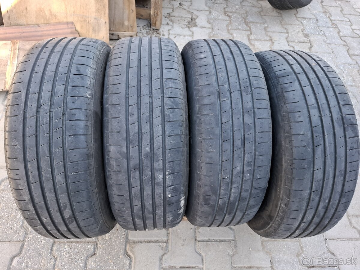 Pneumatiky R16 215/60 - 6