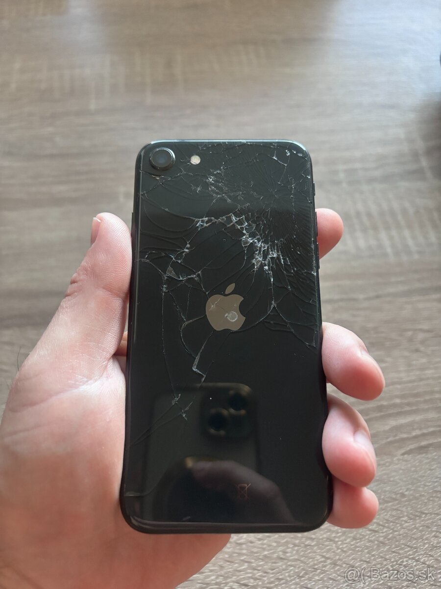 Apple iPhone SE 2020 / BLACK 64 GB - 6