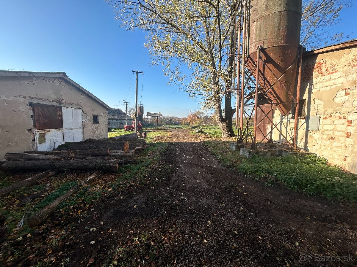 Areál družstva 1,1 ha - predaj/prenájom - 6
