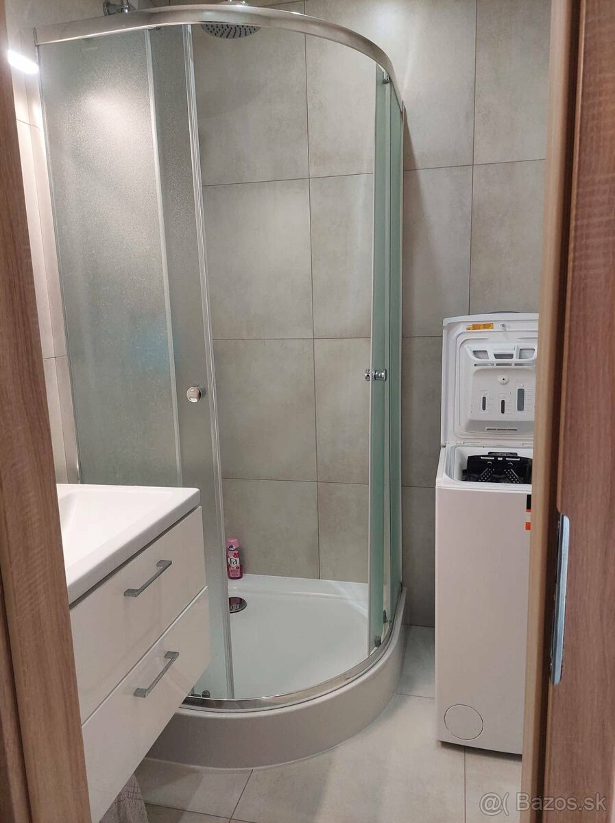 Prenajmem 1 izbový byt s balkónom - 6