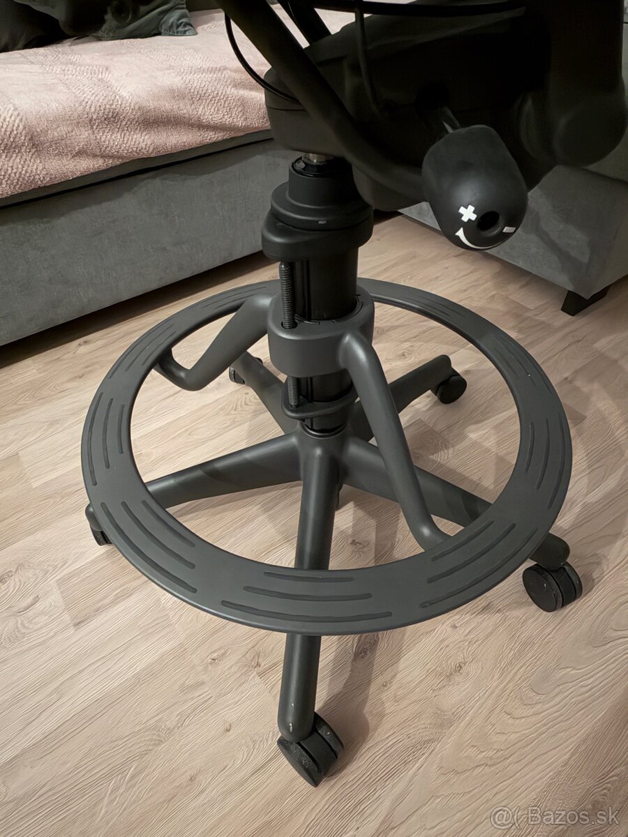 Herman Miller Aeron Stool - 6