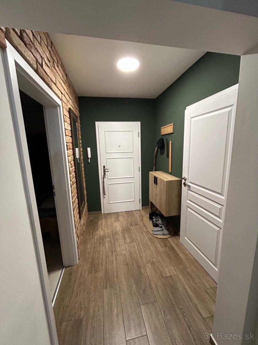 Prenájom 2-izbového bytu (63m2) Nové Zámky, Nábrežná ul. - 6