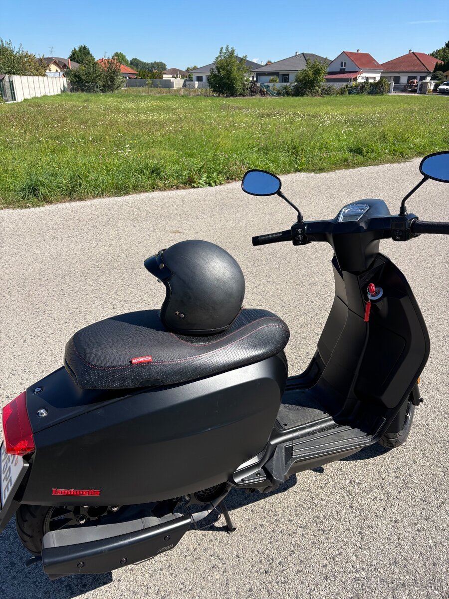 Lambretta V125 Special - 6