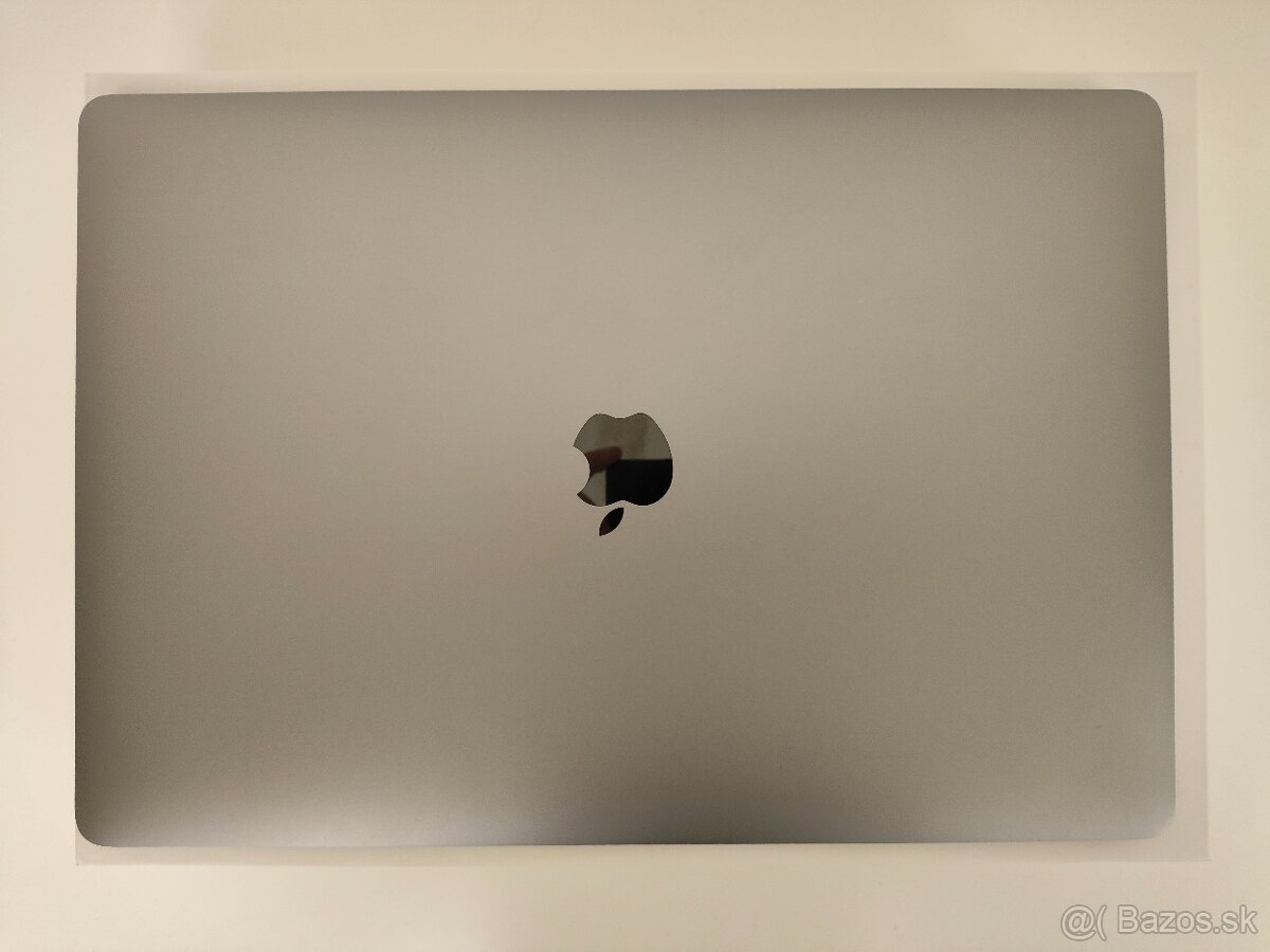 MacBook Pro 15 2017 | i7 • 16GB • 1TB SSD - 6