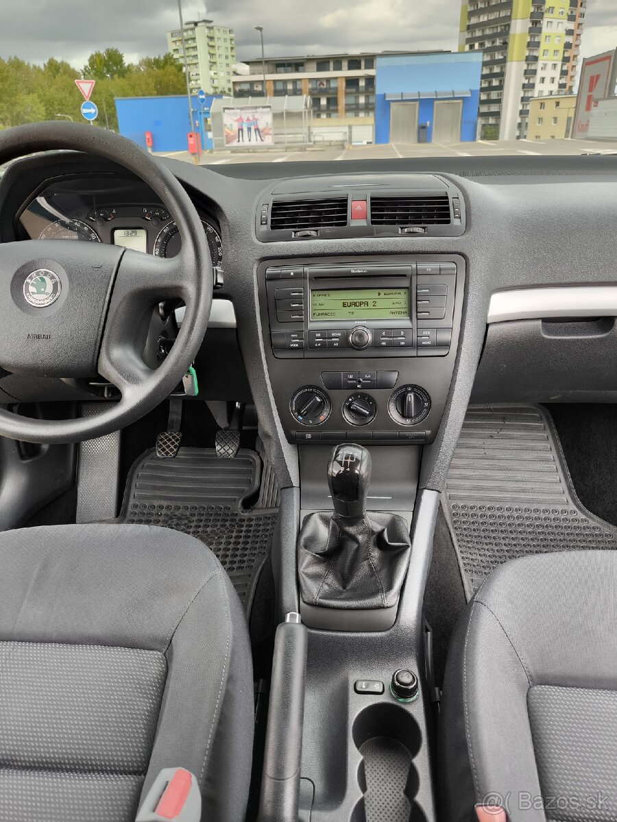 Škoda Octavia 2 1.6 MPI - 6