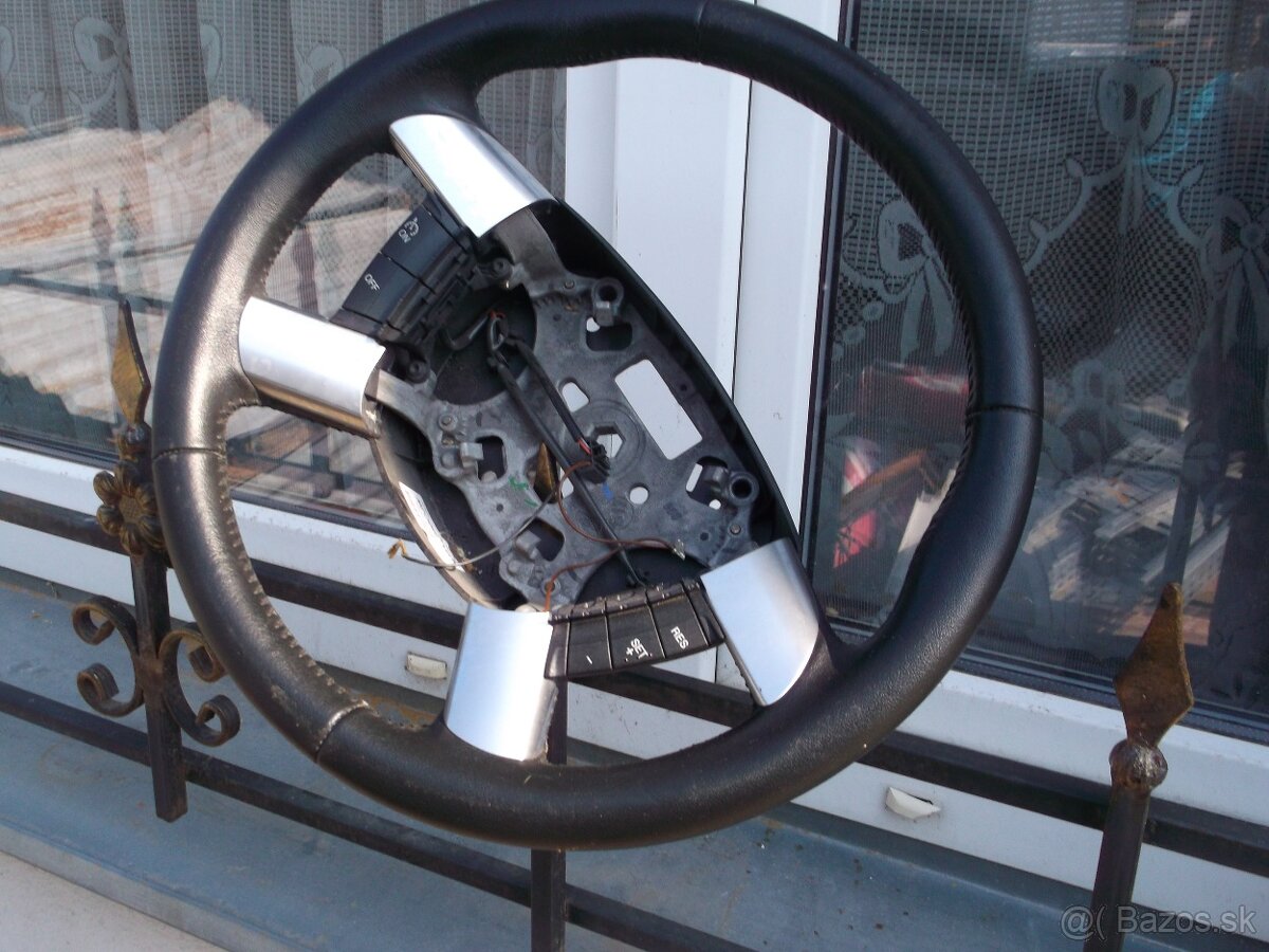 KOŽENÝ VOLANT FORD FOCUS - 6