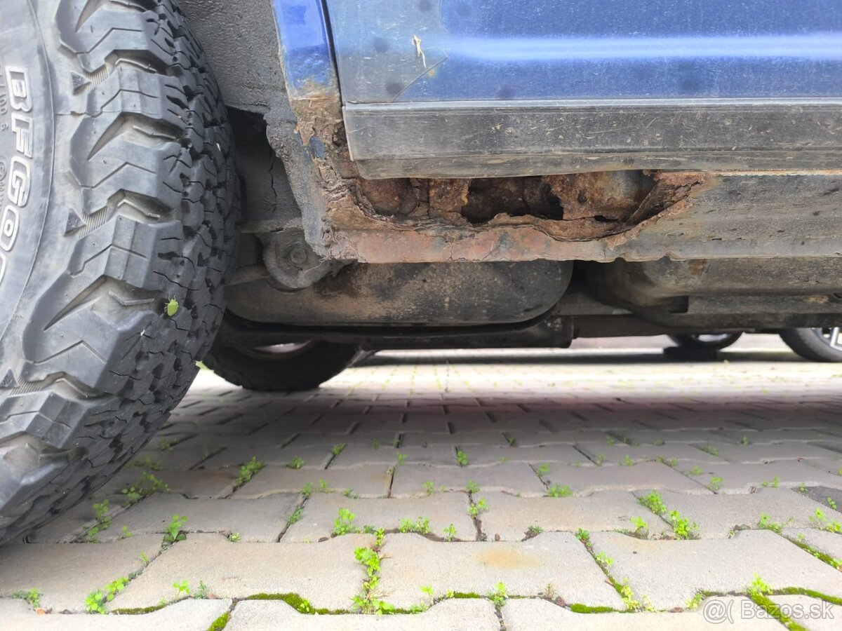 Predám Nissan Xtrail T30 - 6