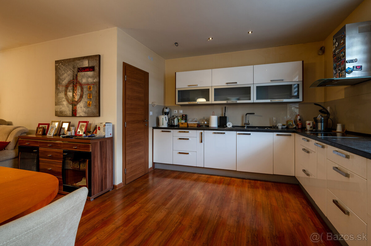 Na predaj polyfunkčná budova v centre Martina - 6