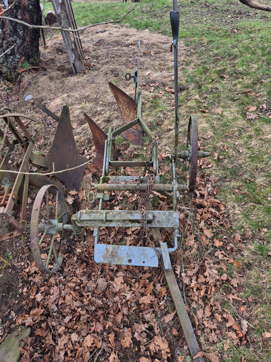 Poľnohospodárska technika/Historické stroje/Motory - 6