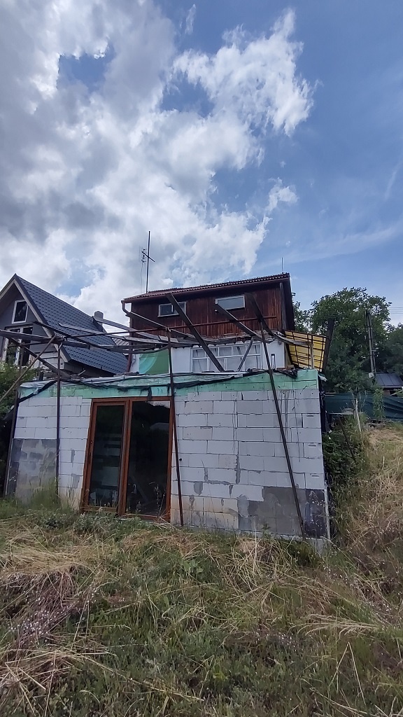 ZÁHRADA V Mč. KOŠICE - SEVER S ROZOSTAVANOU CHATOU - 6