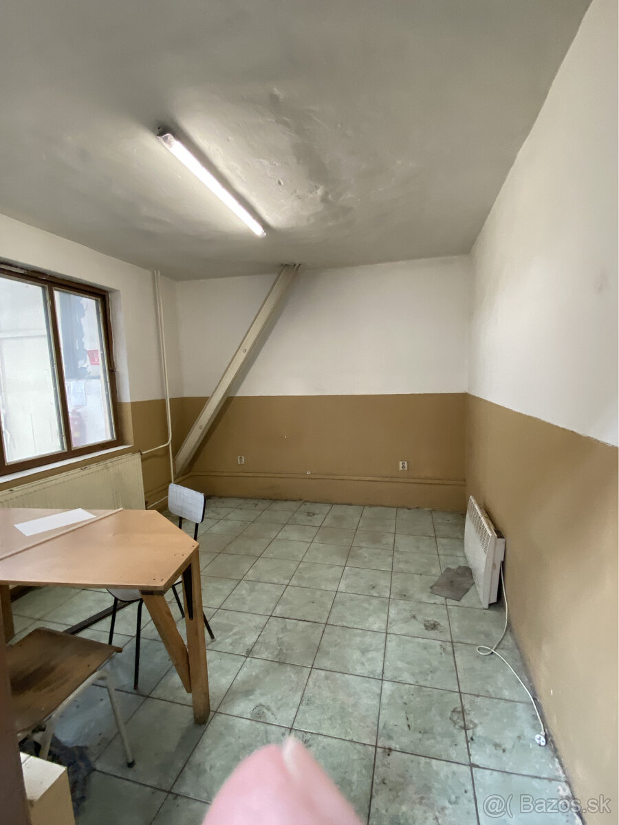 Skladovacia a výrobná hala 764 m² pri diaľničnom privádzači - Widok 6