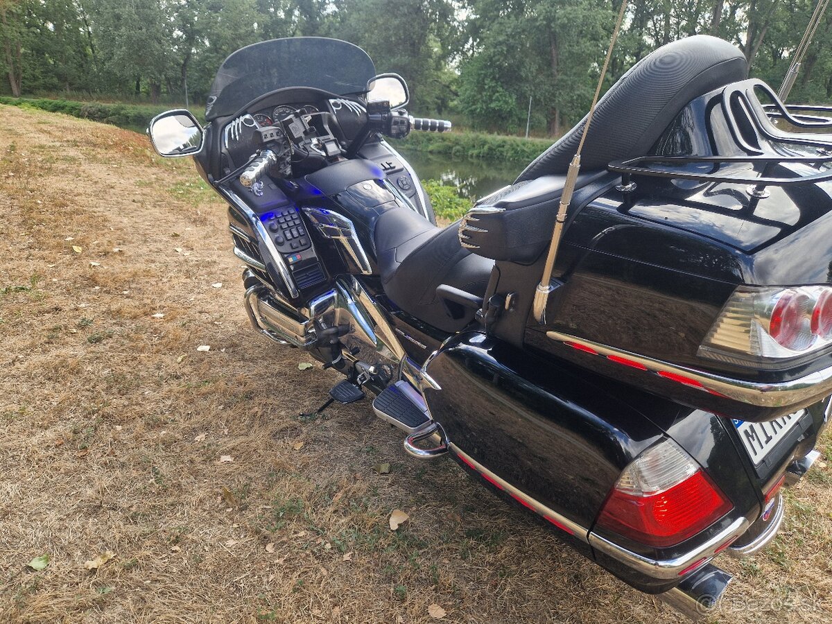 Honda Goldwing GL 1800 - 6