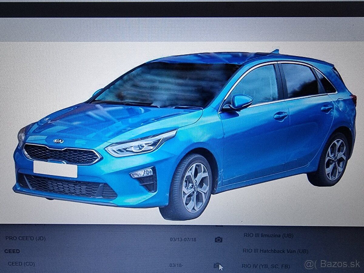 Kia Ceed zadný nárazník modrý B3 - 6