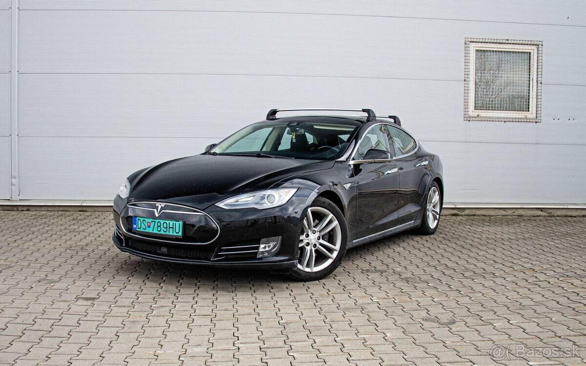 Tesla Model S 85 Free Supercharger - 6