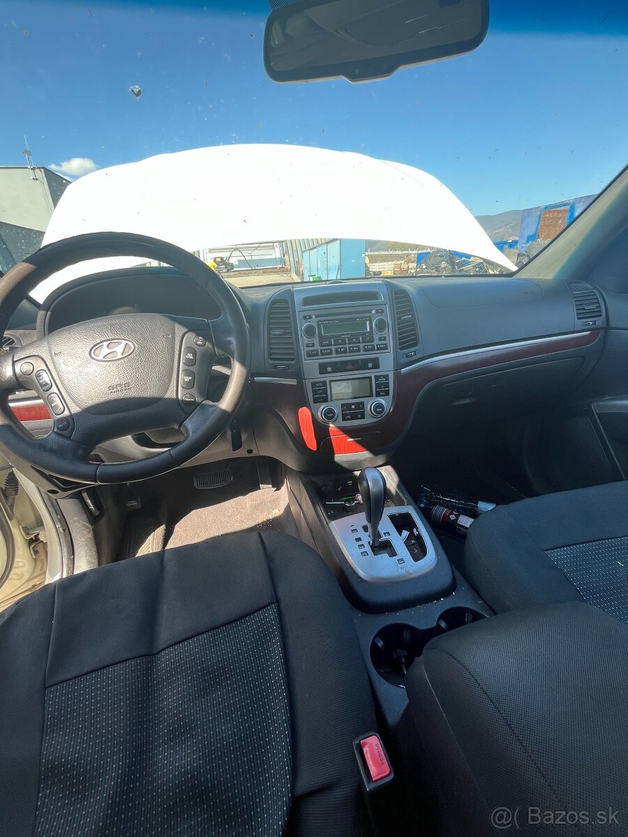 HYUNDAI Santa Fe - 6