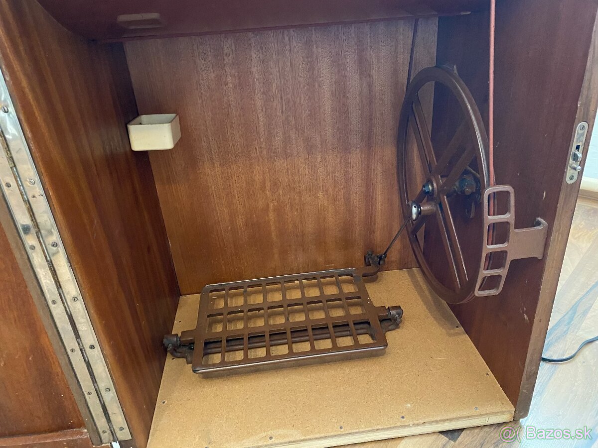 Mechanický šijací stroj Lada 236 - 6