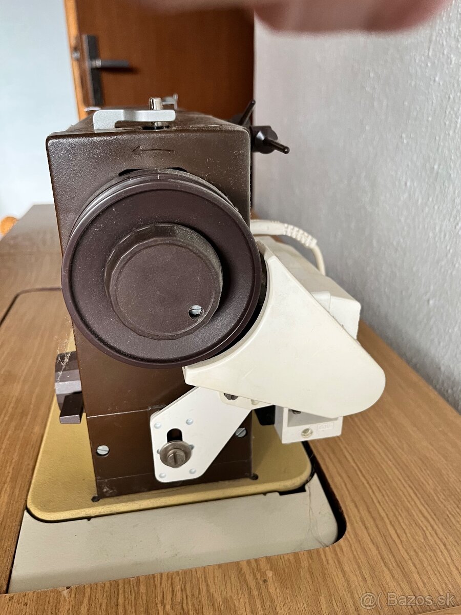 Mašinka stolová - 6