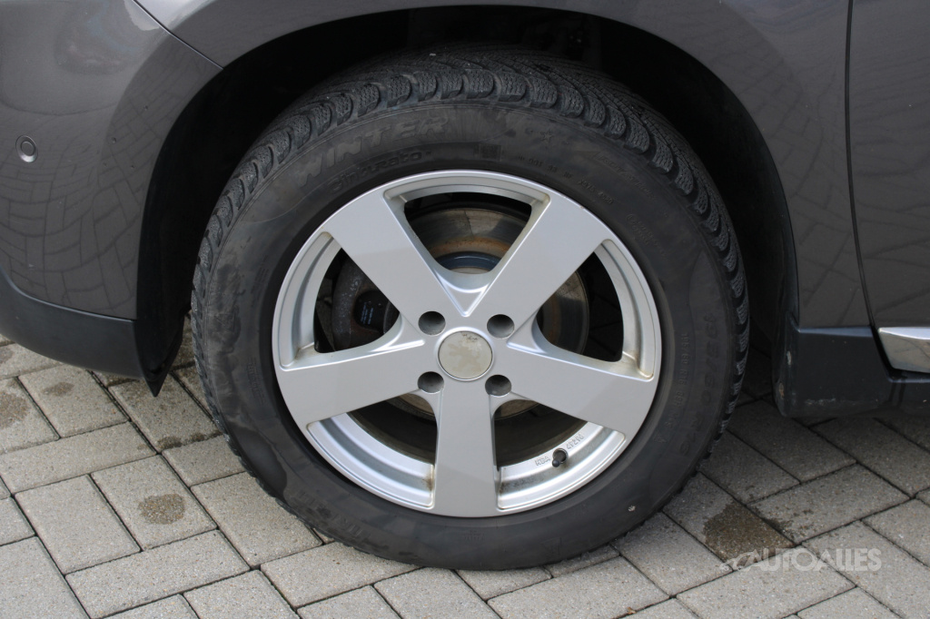 Peugeot 2008 1,2 e-THP 81 kW ALL - 6