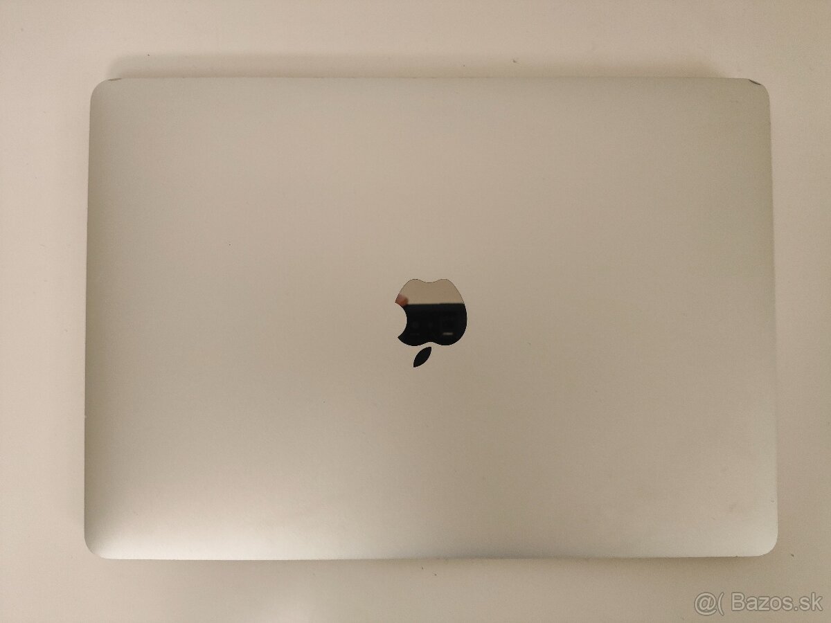 MacBook Pro 2017 | i5 • 16GB • 256GB SSD - 6