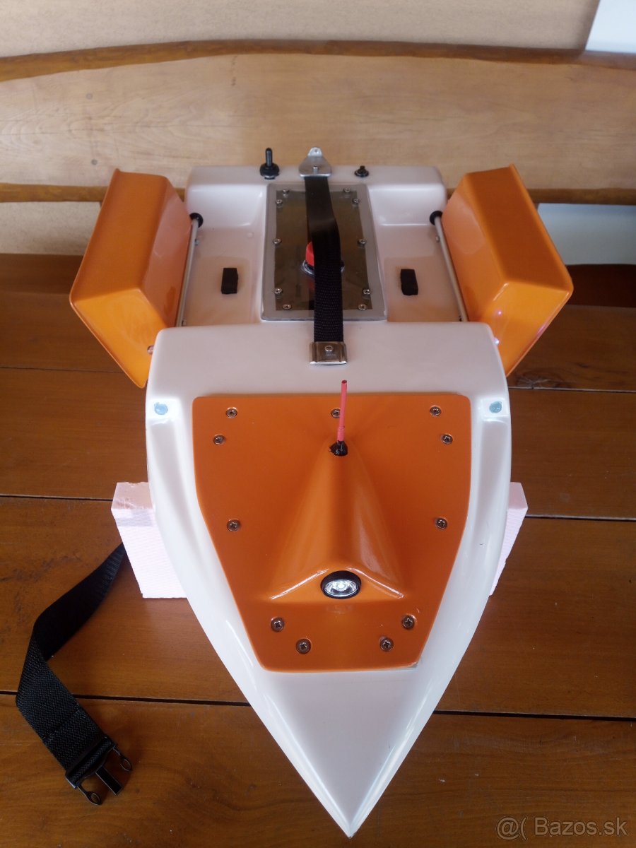 Zavážacia lodka vlastnej výroby ,možnosť sonár,sonár s GPS - 6