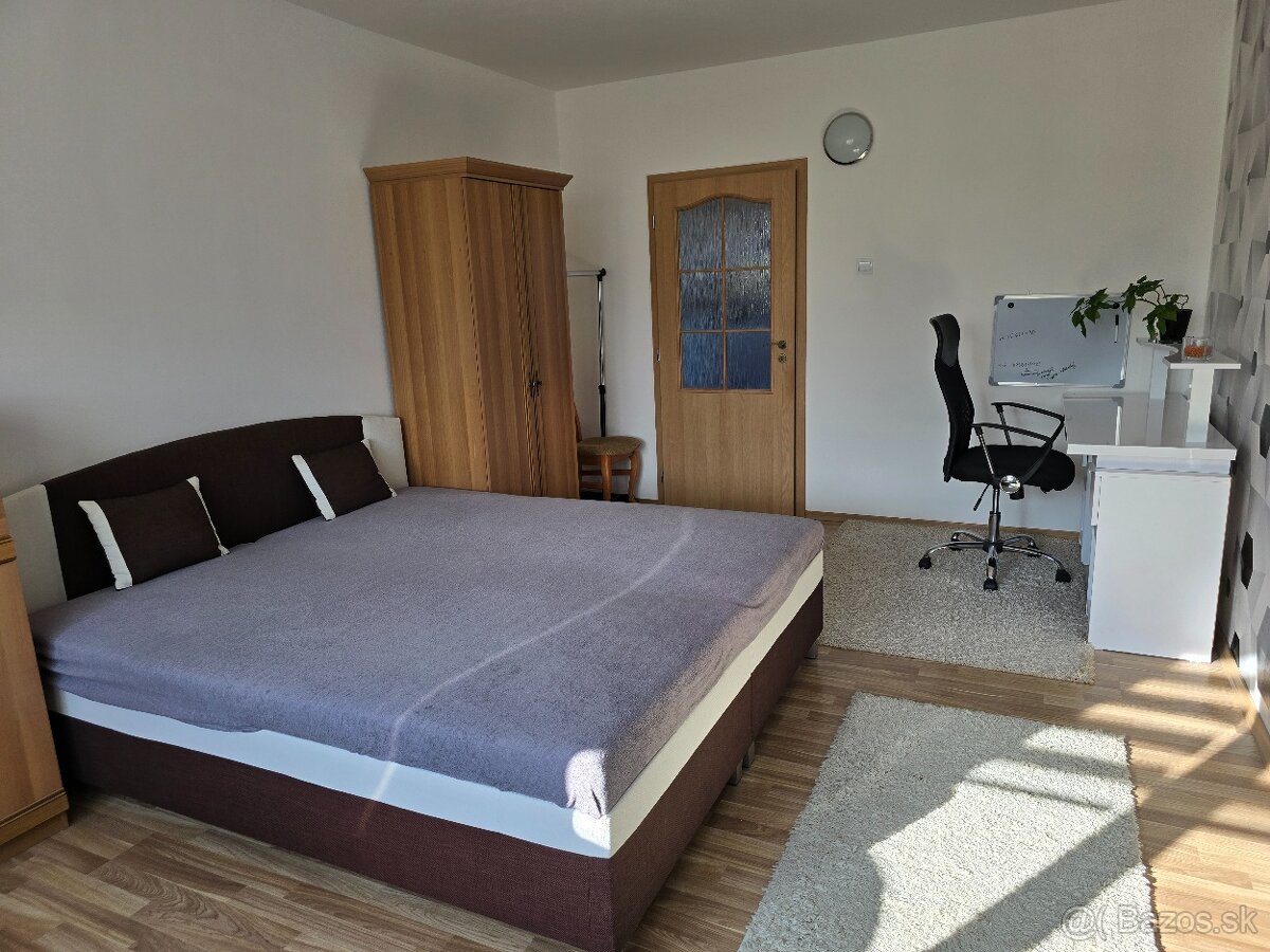 Prenájom 3 izbový byt sídlisko Tarča - 6