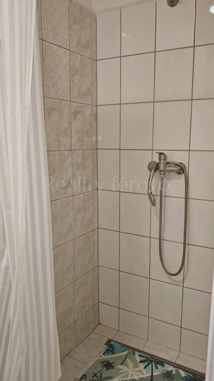 Na prenájom garsónka v rodinnom dome - 6