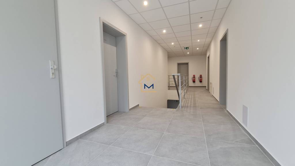 NA PRENÁJOM KANCELÁRSKE /OBCHODNÉ PRIESTORY, ZLATÝ POTOK - 6