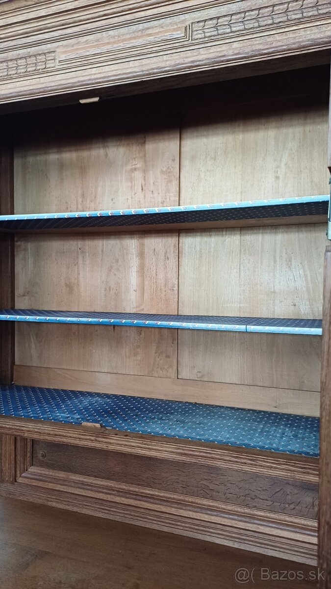 Starožitný nabytok - 6