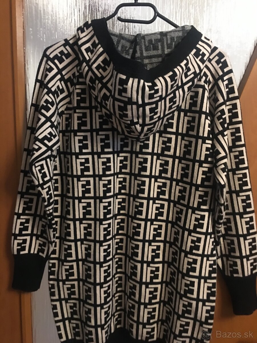 NOVÝ FENDI damsky svetrik z kapucnickou L - 6