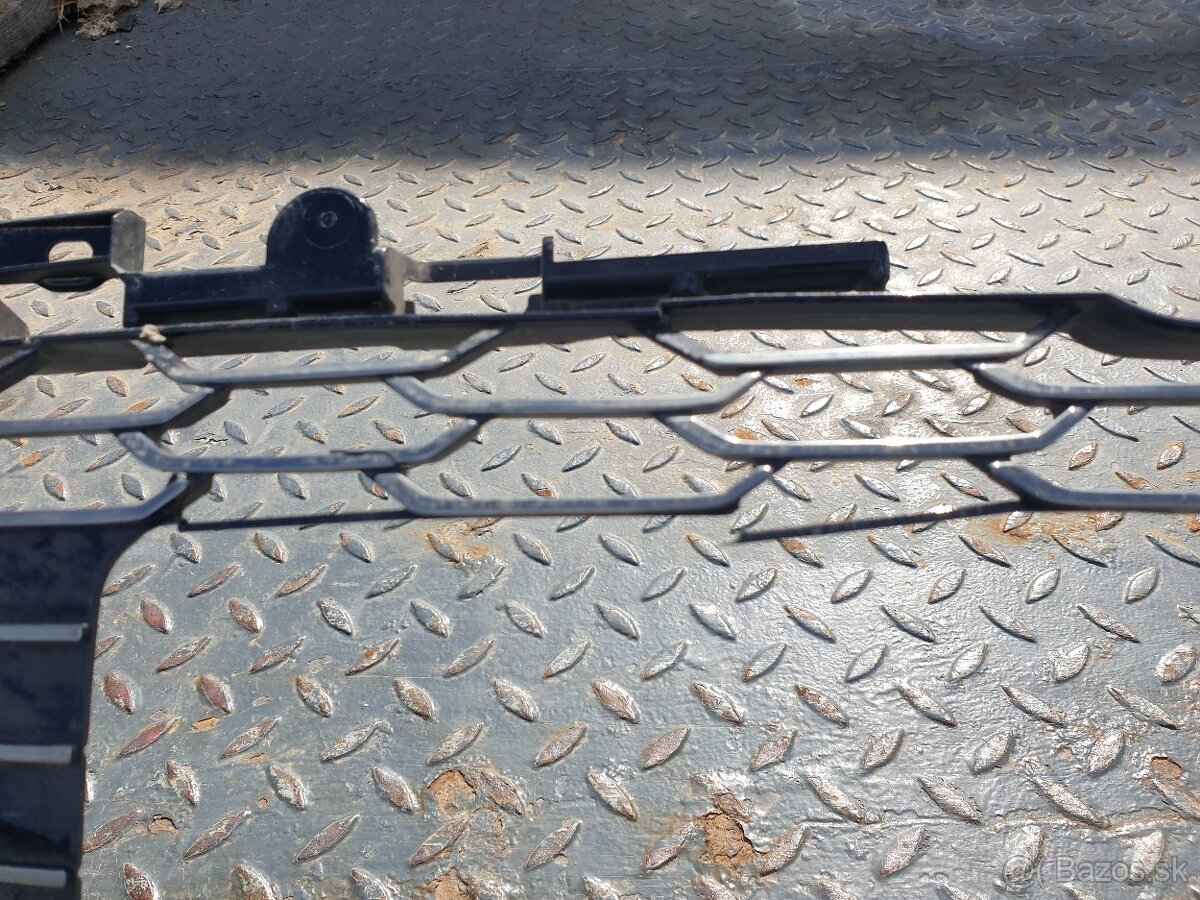 PREDAM PREDNU MASKU TOYOTA COROLLA GR SPORT - 6