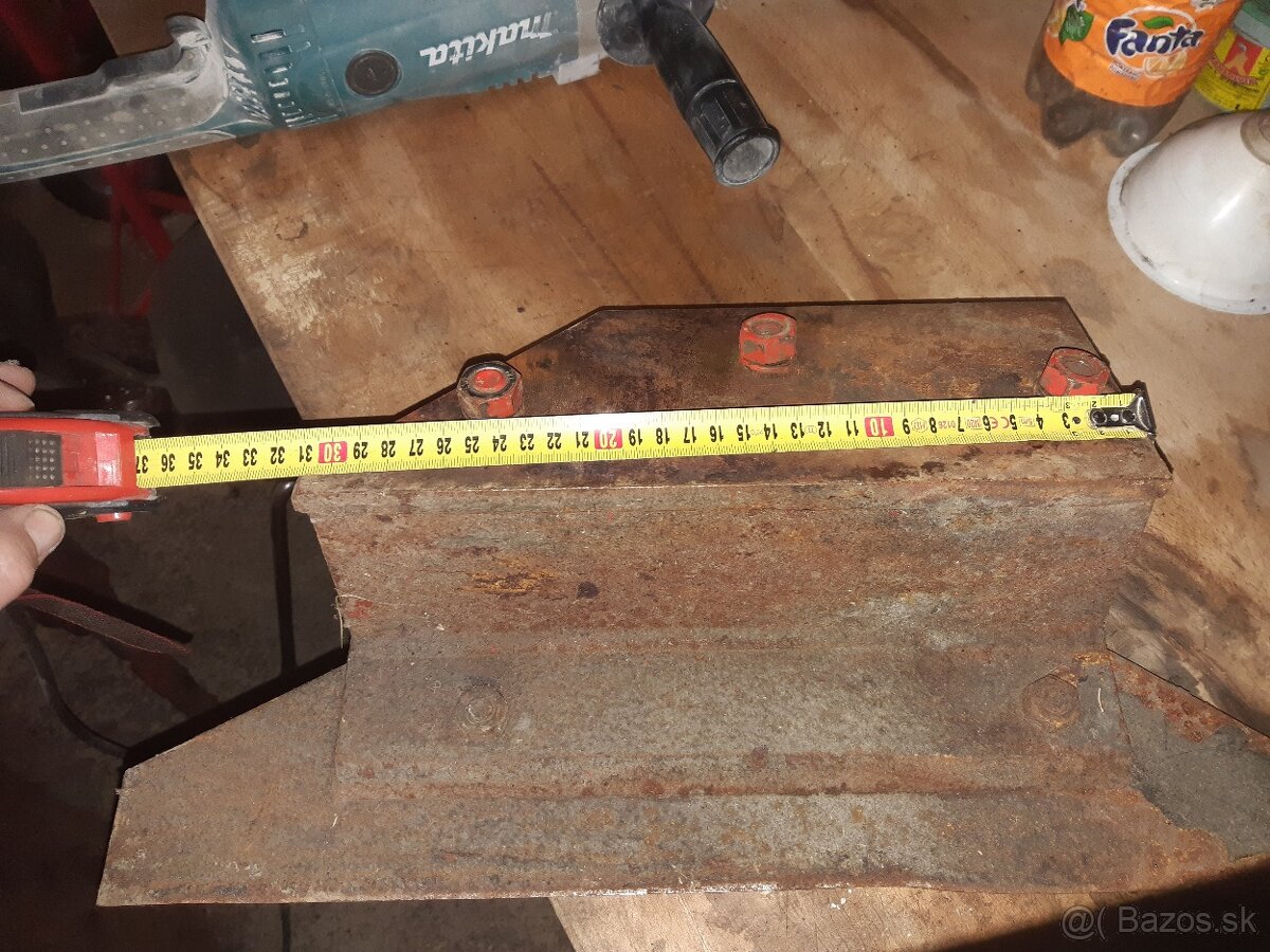 Predám nôž aj s držiakom na rezačku - 6