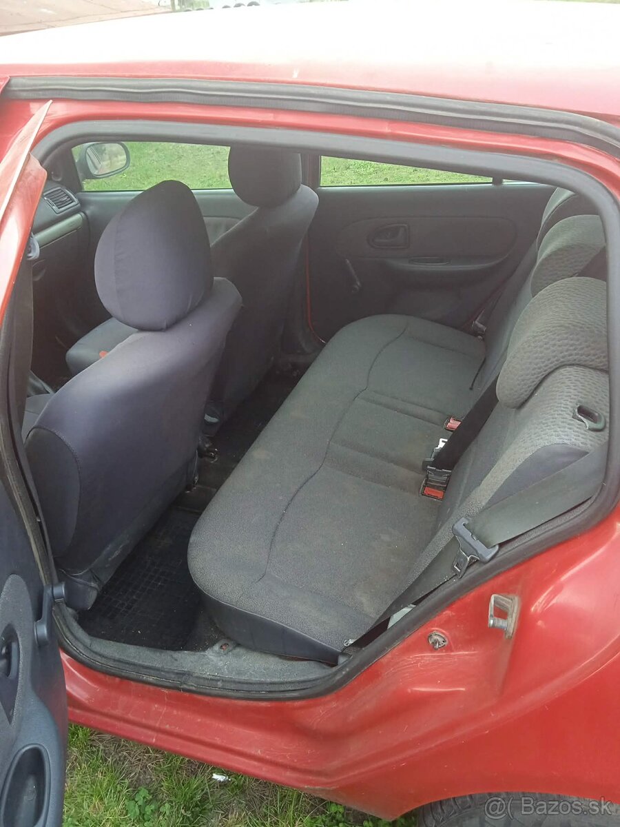 Renault Clio 1,2 - 6