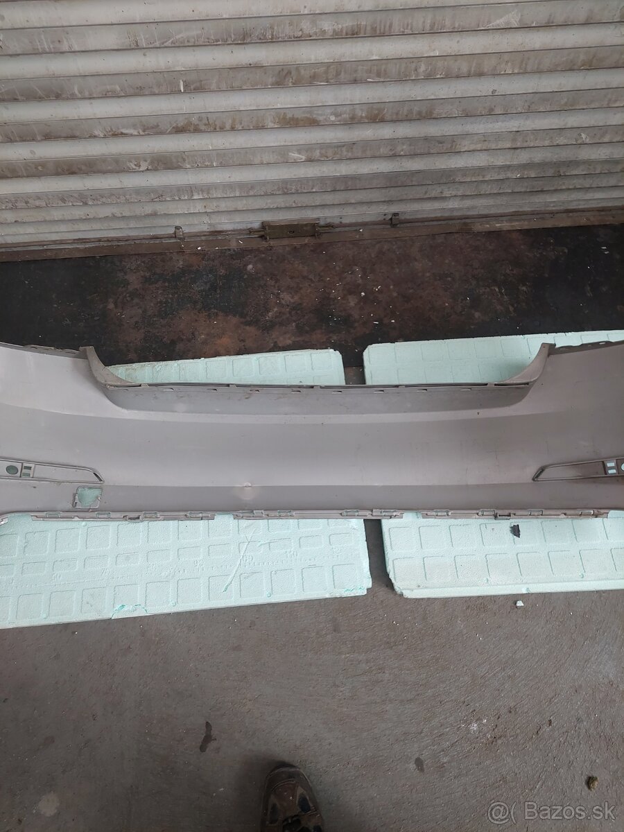 ŠKODA OCTAVIA 3 SEDAN zadný naraznik - 6