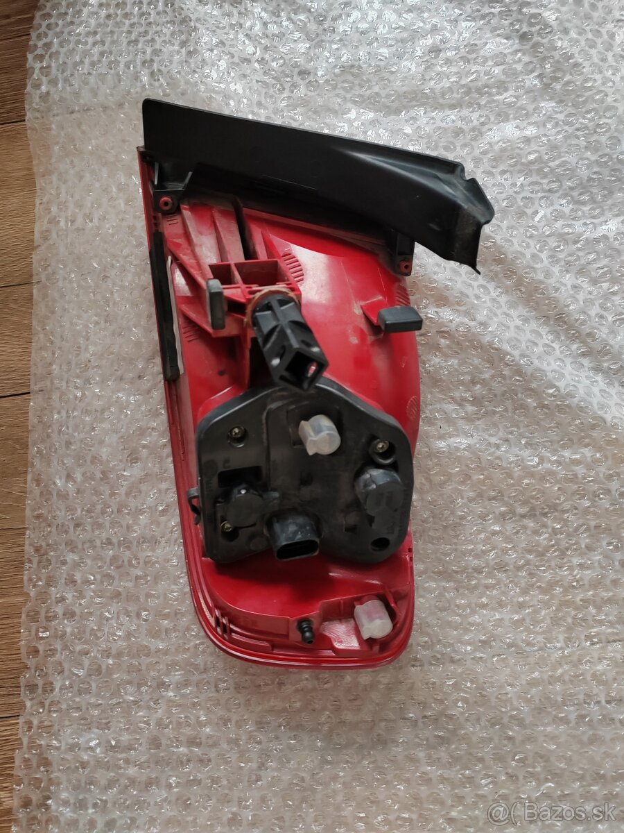 Audi A4 B8 combi zadné svetlá - 6