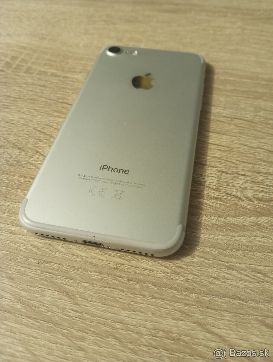 iPhone 7 / 32GB Biely - 6